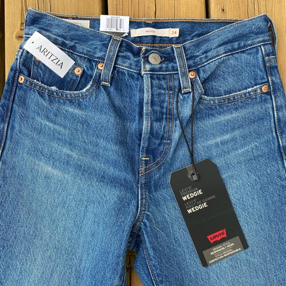 LEVI’S NWT Wedgie Fit Jeans - Picture 6 of 8